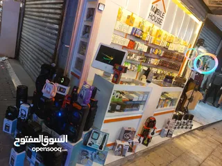  7 محل موبايلات في اجمل موقع في وسط البلد شارع الملك طلال