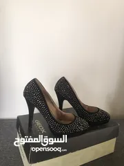  4 احذية ستاتي شبه جديده