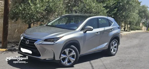  1 سيارة لكزس NX300h هايبرد 2017 فحص كامل وارد الشركة لون شامبين صيانة دورية أعلى مواصفات