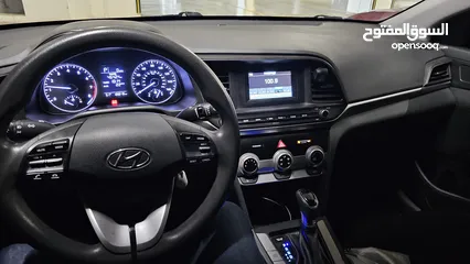  10 Hyundai Elantra SE 2019