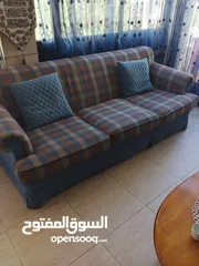  6 غرفة جلوس وغرفة ضيوف بحالة ممتازه