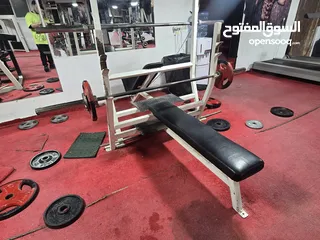  23 نادي رياضي كامل للبيع