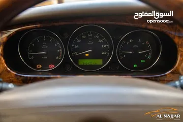  23 Jaguar Xj8 2005  السيارة مميزة جدا