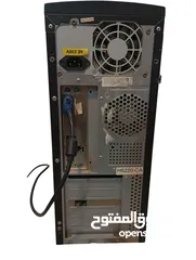  3 كمبيوتر: intel  مع شاشه و كيبورد  واسلاك  نظام ويندز 7