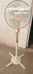  5 فرشه بحاله ممتازه ومروحه بحالة الوكاله