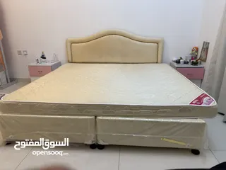  5 Bed and pillow  سرير و وسادة