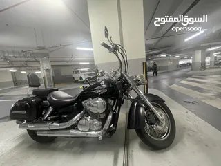  1 Honda Shadow 750