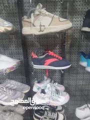  5 بضاعة محل أحذية أوروبية ماركات بسعر مغري