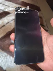  3 آيفون Xsmax للبيع 256g بطاريه 95‎%‎ مو مغير في شي غير البطاريه