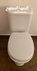  1 مراحيض عدد 2  وشطافه   ومغاسل عدد 2 وجاكوزي