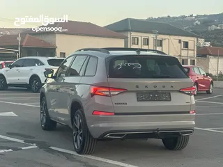  10 سكودا كودياك Sport Line  فل الفل فتحة سقف بانوراما 200 حصان  4x4- /2022  دفع رباعي 6+1
