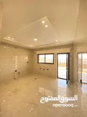  9 شقة طابق اخير مع روف 230 متر وتراس 100 متر على شارعين  طريق المطار خلف المدارس العالمية بسعر مميز