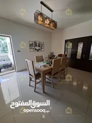  17 شقة مميزة أرقى واجمل مناطق عبدون مع حديقة بمساحة 300م