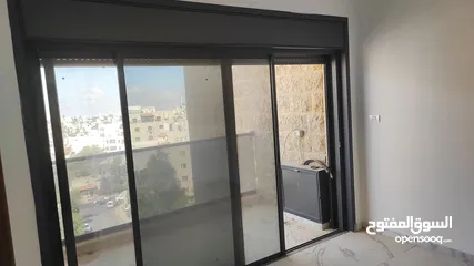 3 شقه مميزه للايجار عين مصباح مناسبه جدا لعرسان أو عائله صغيره