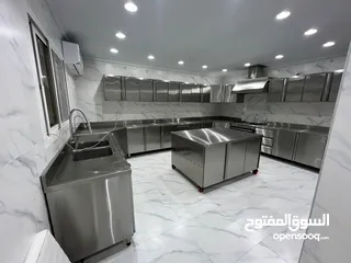 11 Full Setup Kitchen cabinet with Standard material Stainless steel Restaurant, Hotel Cafeteria Bakery