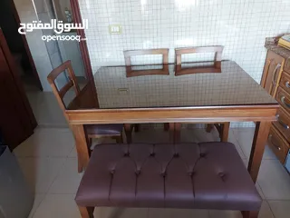  2 طاوله سفره زان بل كامل -استعمال 3 اشهر  فقط البيع بداعيه السفر