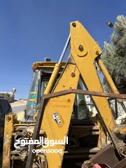  5 جرافه jcbللبيع بحاجه لماتور