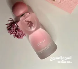  3 عطر جورجينا الجديد – سحر الأنوثة بلمسة عصرية   أطلقت جورجينا عطرها الجديد... تجربة فريدة تنقلك إلى