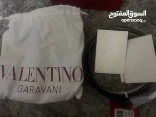  5 Valentino Garavani