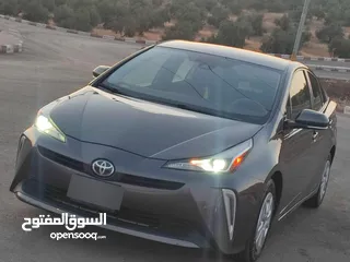  4 تويوتا بريوس 2020 حره باسم المستورد لون فيراني بطاريه ليثيوم بسعر مغري جدا