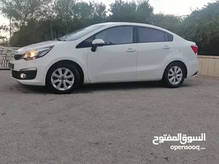  1 كيا ريو / موديل 2017 / بنزين / ماتور 1400 / عداد قليل / فحص نخب