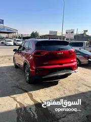  22 كيا نيرو 2022 فل مع فتحة أوتوسكور