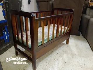  3 تخت مفرد وسرير بيبي ومكتب دراسه وعرباي