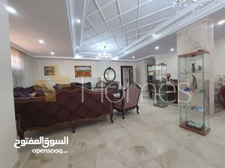  7 روف طابقي مع ترس للبيع في رجم عميش بمساحة اجمالية 550م