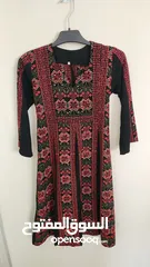  3 فساتين بناتي مستعمل