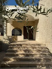  3 فيلا للبيع في جبل الحسين من المالك مباشرة