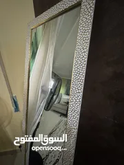  9 مرايه ستاند لغرفة الجلوس او الصالون او غرفة النوم ذهبي وأبيض جميله جدا خشب