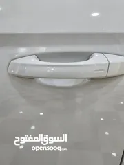  18 سيات ارونا FR  2021 فل اضافات دهان الشركة المنتجة لون ابيض سقف اسود