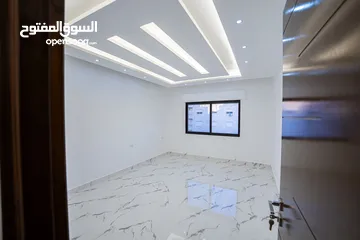  12 شقة طابق اول مساحة 200م في شفا بدران الكوم قرب سلاله مول