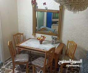  1 طقم سفره مع مرايه