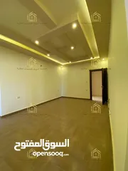  19 شقة جديدة - لم تسكن - ضاحية الرشيد - 4نوم 2ماستر - 350م - بلكونات بإطلالة مميزة