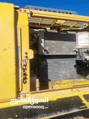  5 حفارة كوماتسو موديل 2005