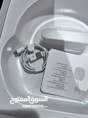  4 Apple Airpods Max