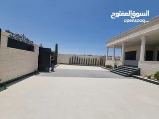  4 فيلا للبيع