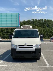  2 Toyota Hiace Chiller (2017)