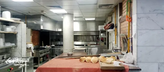  7 مطعم شهير ومربح مع مخبز داخلي في الكرامة للبيع  Popular And Profitable Restaurant For Sale Al KARAMA