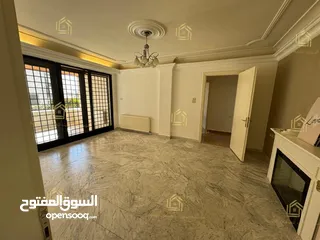  17 شقة مميزة - خلدا - 4نوم 1ماستر - 300م داخلي - ارضية مع ترسات وحديقة بمساحة 400م - قرب الخدمات