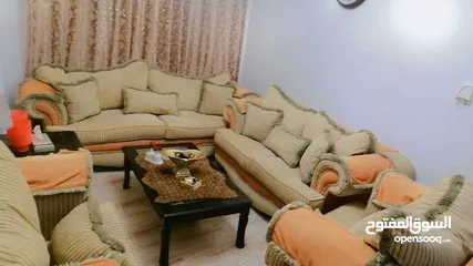  1 طقم كنب ظهر متحرك ومقعد متحرك