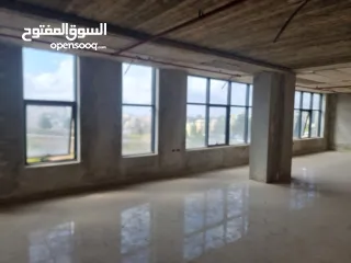  4 طابق تجاري للأيجار او للبيع في الطيرة الشارع الرئيسي