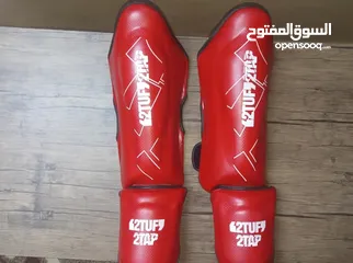  3 كفوف ملاكمة وواقيات الاجرين ماركه 2 TUF نطاف مش مستعملين ولا شخط