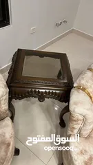  2 طقم كنب مستعمل بحال جديد مع طاولات