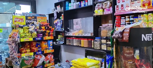  12 سوبر ماركت على الشارع الرئيسي للبيع فرصة مميزة