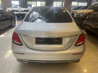  3 Mercedes E200 4matic 2020
