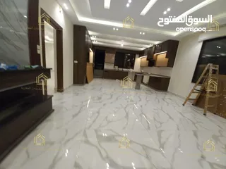  26 شقة جديدة - لم تسكن - خلدا - 3نوم 1ماستر - 200م - بلكونة بإطلالــــه مميزة - قرب الخدمات العامة -