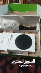  5 xbox series s الجهاز نظيف بحالة الجديد ومعه جميع اغراضه ،، تم استخدامه فترة قليلة وربي يباركلك فيه