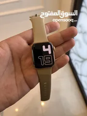  1 Apple watch series 6 golden rose